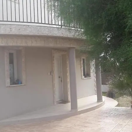 Pantelina Villa Xylophaghou