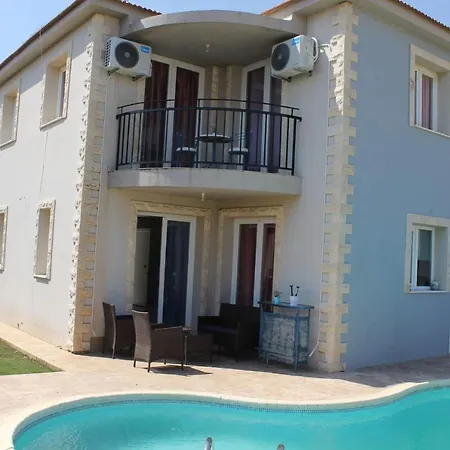 Pantelina Villa